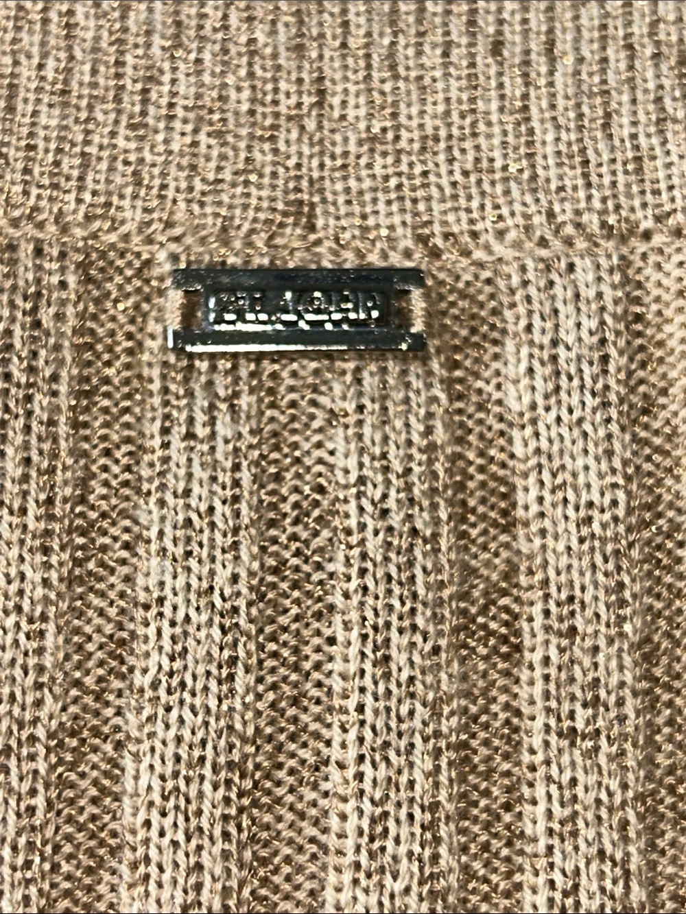 Flawless St John Cashmere Silk Wool Blend Med Cream Cable-Knit Button Sweater - Picture 11 of 12